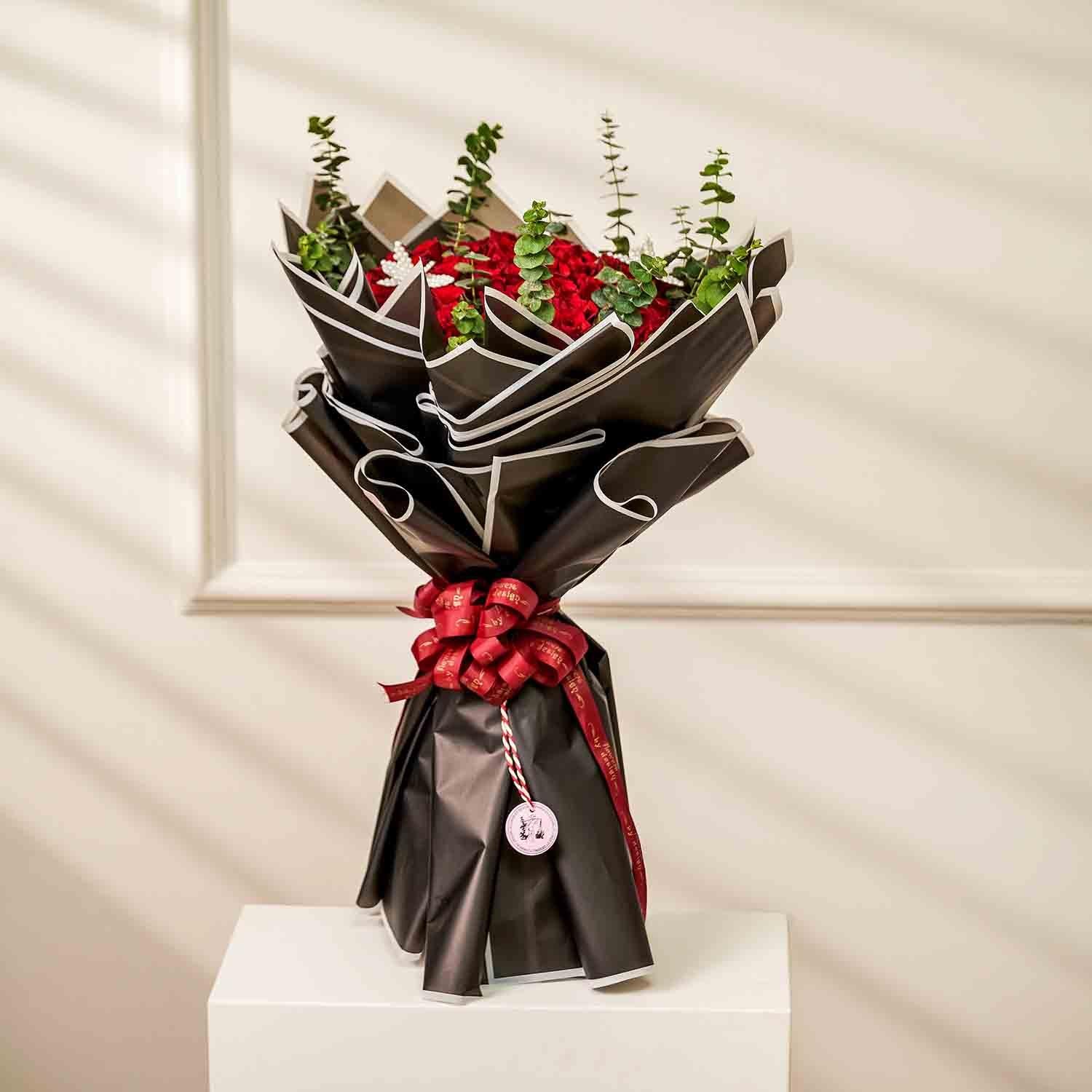 designer-red-roses