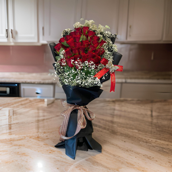 Hand Bunch of Red Roses❤️